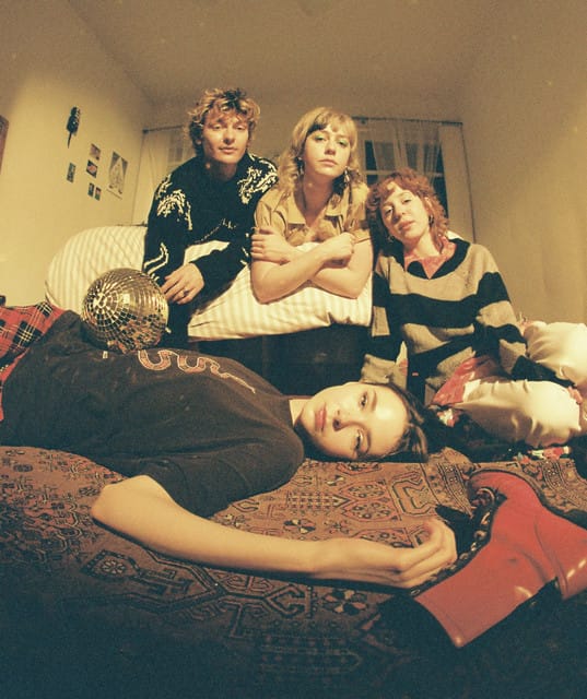 The Regrettes